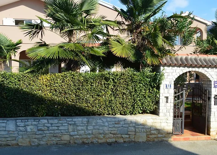 Апартаменти Sven-marino